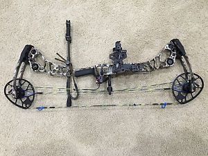 2017 Mathews Halon 32 left hand, 50-60lb, 29" draw length.