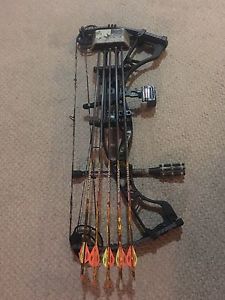 Hoyt Spyder 30, hardly used loaded with case