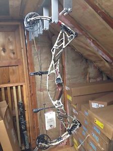 Hoyt 2016 defiant lh