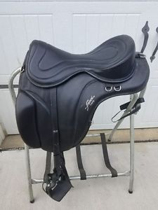 15" Freeform Endurance Saddle, Very Comfy