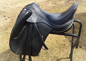 Patrick Saddlery Rigel 17 1/2" Dressage Saddle