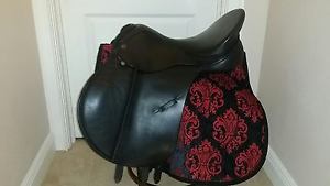 Black Albion Legend K2 17" All Purpose Jumping Event Saddle Wide EXCELLENT COND
