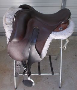 17 1/2"  Brown Ortho Flex Cut Back Endurance saddle
