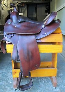 Circle Y 15 1/2" Arabian Western Saddle