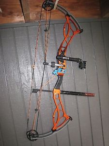 Bowtech Fanatic 2 RH 50 - 60, 24 to 29 draw