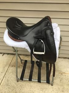 Ortho Flex Premier Dressage Endurance Saddle 17.5 Black