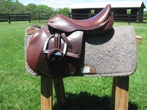 Beautiful M. Toulouse Saddle: 18" : wide W: trials available