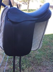 Stubben Tristan Dressage Saddle
