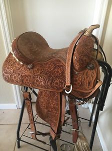 15" Jerry Beagley Barrel Saddle With Matching Breast Collar & Back Cinch