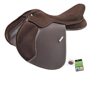 Wintec Pro Jump Saddle With Rear Flexibloc & Cair II
