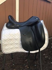 Custom Saddlery Steffan's Signature Advantage Dressage Saddle, 18" Wide