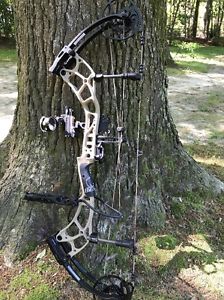 Bear Escape Compound Bow Right Hand 25.5"-30" Draw 55-70# (Used) Fully Set Up