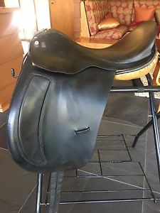 Tony Slater Dressage Saddle 17"