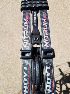 Hoyt Nitrum 30 Black DL 28-30" DW 50-60# RH