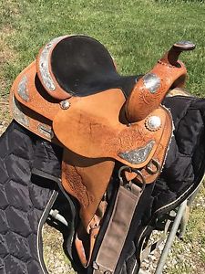 14 In Tex Tan Hereford Brand Show Saddle
