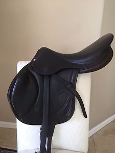 Antares Jump Saddle