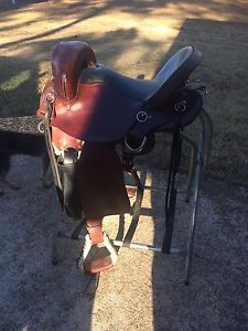 16 Inch Double Diamond Mule Saddle