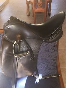 Schleese 18" Ostregaard Dressage saddle