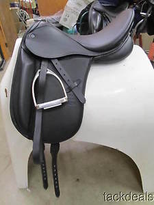 NEW Stubben Excalibur Dressage Saddle 18" Wide Fittings Included Never Used