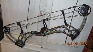 BEAR ESCAPE NEW NEVER SHOT BOW VERY NICE RH