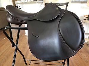 County Solution Jumping Saddle 18" M  *Demo Condition *Upgraded Buffalo Leather