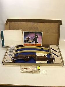 Early Wing Archery Presentation Il Recurve Bow, 69" 36# RH