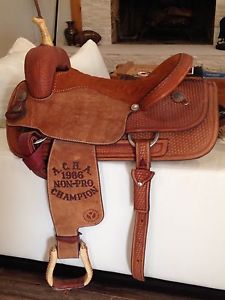 Circle Y Saddle Cutting Reining 17