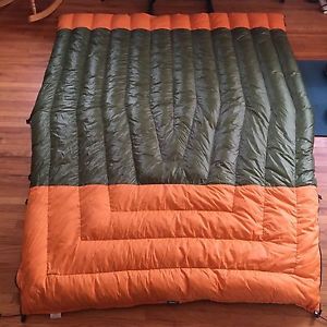 Enlightened Equipment Revelation 10degree Xwide quilt