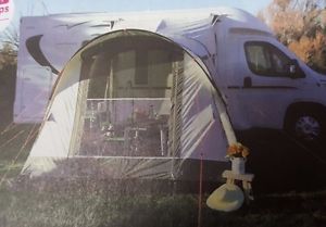 AUVENT GONFLABLE  POUR CAMPING CAR