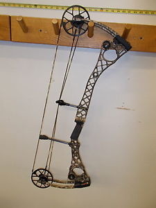 Mathews NO Cam ST HTR-LH Camo 60# 24"-30" Draw-Bare Bow
