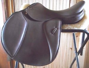 ON TRIAL BR Roma Close Contact Saddle Brown 17M