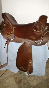 Kuda flex tree trail saddle 16 inch