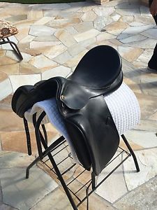 Prestige "The Top 2000" 18" Dressage Saddle