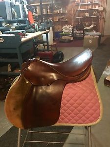 Stubben Siegfried VSD CS 17.5" AP Saddle