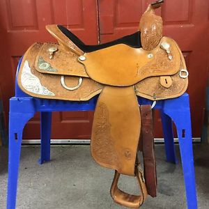 Circle Y Western Pleasure Show Saddle - 15.5" Seat - Semi-QH Bars - Light Oil