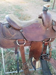 Double C Team Roping Saddle 15 inch seat