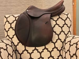 Antares close contact saddle: 17" Excellent condition, 2007. Regular twist