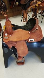 Double C Western Saddle, size: 16", 02, Barrel Saddle, Chestnut / Black Suede