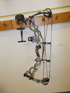 Hoyt Carbon Spyder Turbo RH Camo #2 Cam 65# 26"-28" Draw-Package