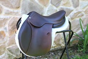 Antares 17" Evolution English Saddle Jumping/Close Contact
