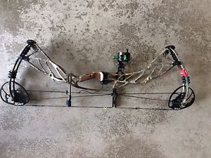 Hoyt Defiant Turbo  Bow