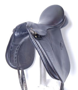 17.5" PASSIER AND SON DRESSAGE SADDLE (SO24756) GOOD CONDITION!! - XVD