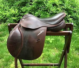 15.5 / 16 Yzes Cazeneuve Collegiate Close Contact Saddle, Regular Flap, Reg Tree