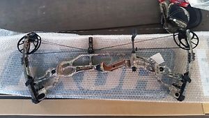 NEW!!! Hoyt CARBON SPYDER ZT 30 Bow Camo with 29" Draw, Air Shox and Z5 Cam