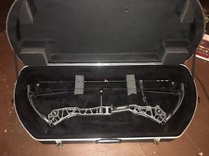 Mathews X Comp With SKB Case, Stone, RH 70# @ 27.5" Draw