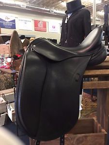 Schleese - Heike Kemmer #3 X-Wide 17.5" - Demo Condition  Saddle