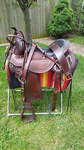 Circle Y 16 inch -  JBN - Just B Natural Treeless Saddle and Matching Tack