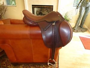 Jeremy Rudge English 18 " jumping saddle