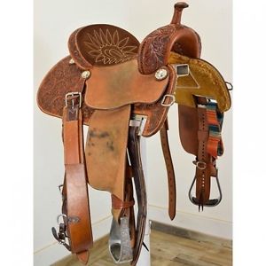 Used 13.5" Crown C Barrel Saddle by Martin Saddlery Code: U135NAT12SDFX7