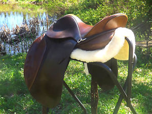 Pegasus  Bond Street / Cynron Dressage Saddle 18 Inch REDUCED
